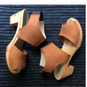 Nina Z Cognac Nina Sandals